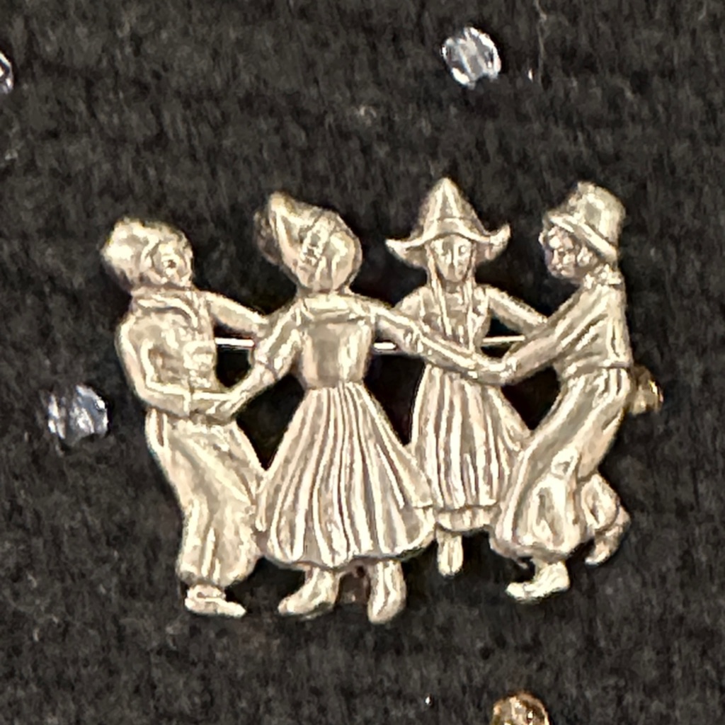 Lang Sterling Dutch Children Dancing Pin/ Brooch-Charming! 1 1/8” X 1 3/8”